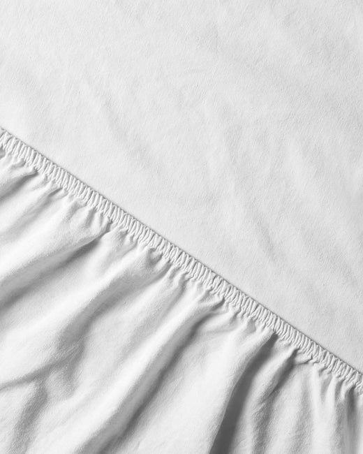 Fitted sheet linen white