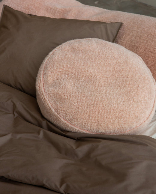 Housse de coussin Really bigDOT Furry Blush