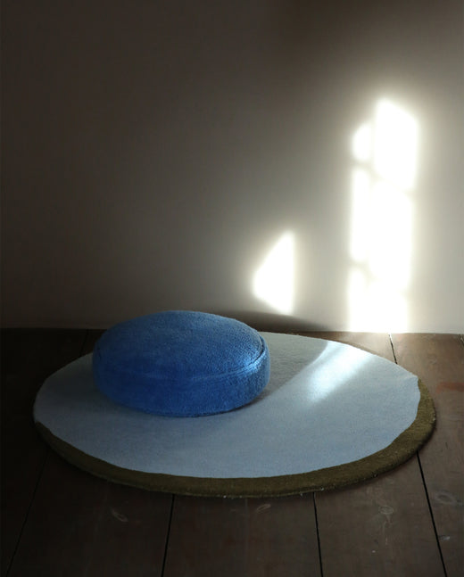Housse de coussin Really bigDOT Furry Brilliant Blue