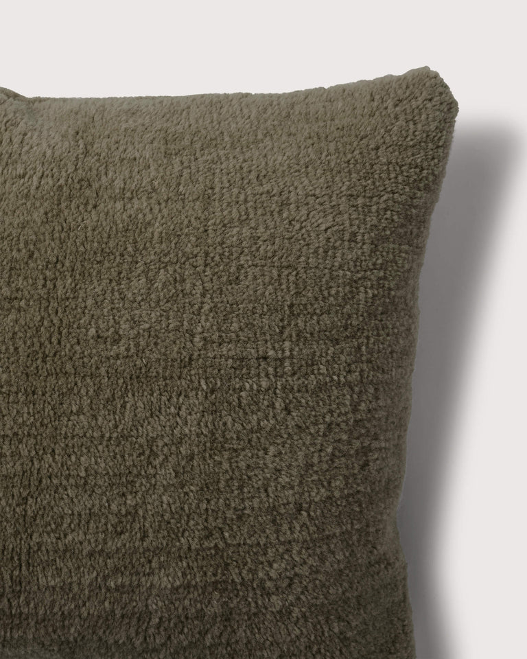 bedMATE Pillow cover Furry Dark Olive
